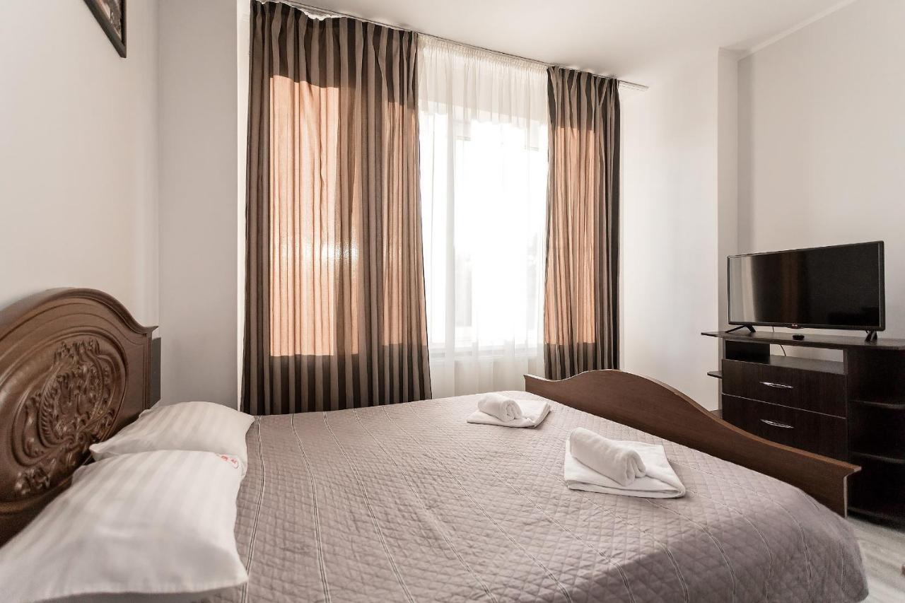 Hotel Sunlit Iwano-Frankiwsk Zewnętrze zdjęcie