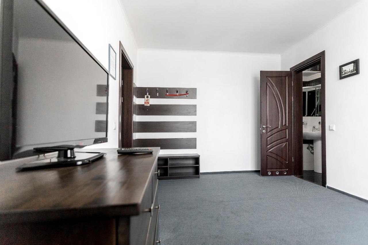 Hotel Sunlit Iwano-Frankiwsk Zewnętrze zdjęcie