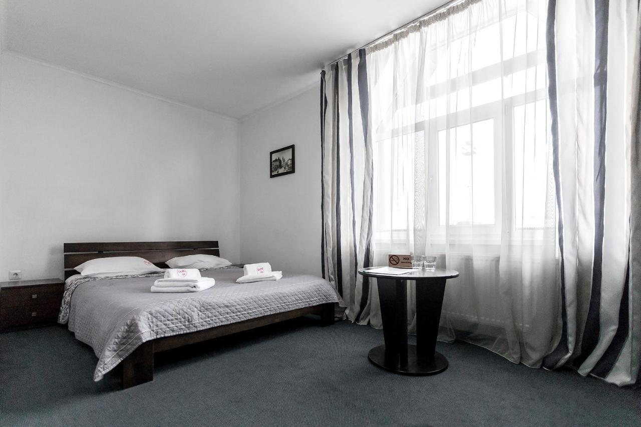 Hotel Sunlit Iwano-Frankiwsk Zewnętrze zdjęcie