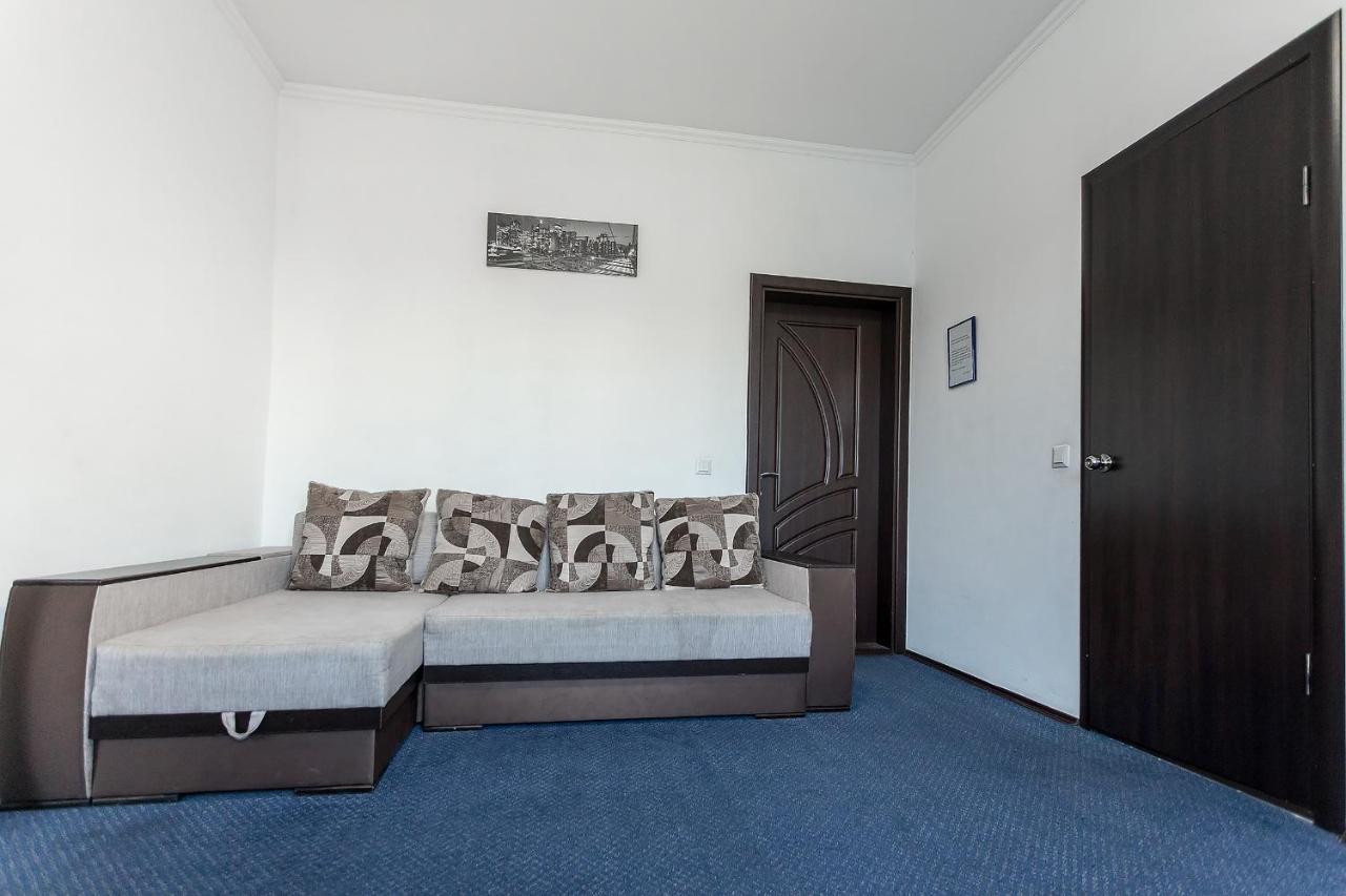 Hotel Sunlit Iwano-Frankiwsk Zewnętrze zdjęcie