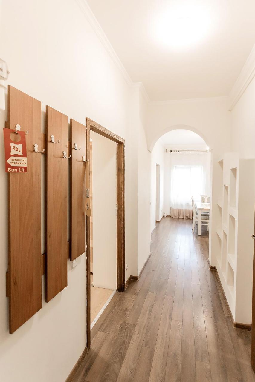 Hotel Sunlit Iwano-Frankiwsk Zewnętrze zdjęcie