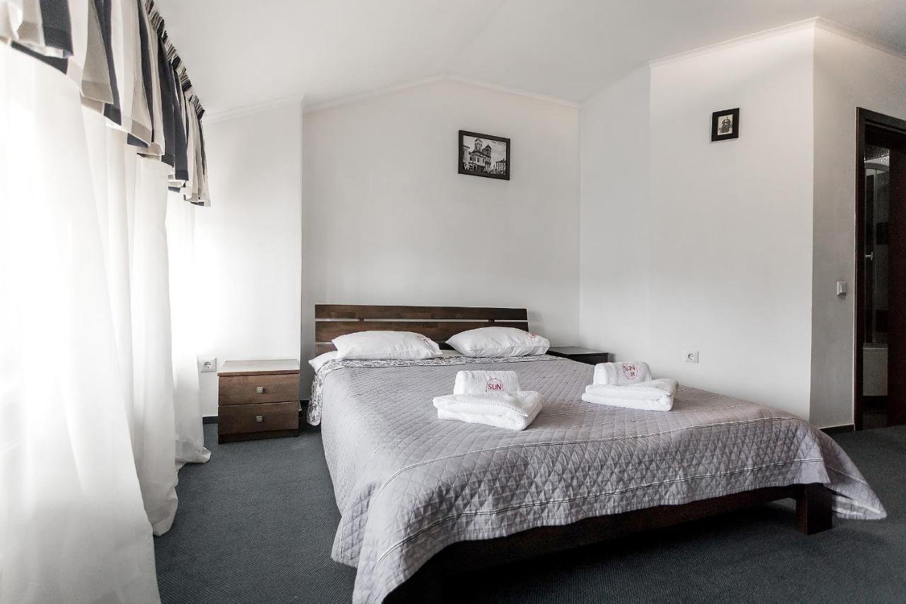 Hotel Sunlit Iwano-Frankiwsk Zewnętrze zdjęcie