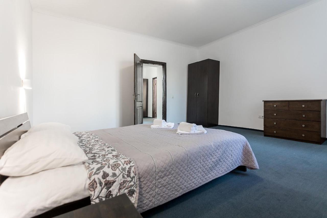 Hotel Sunlit Iwano-Frankiwsk Zewnętrze zdjęcie
