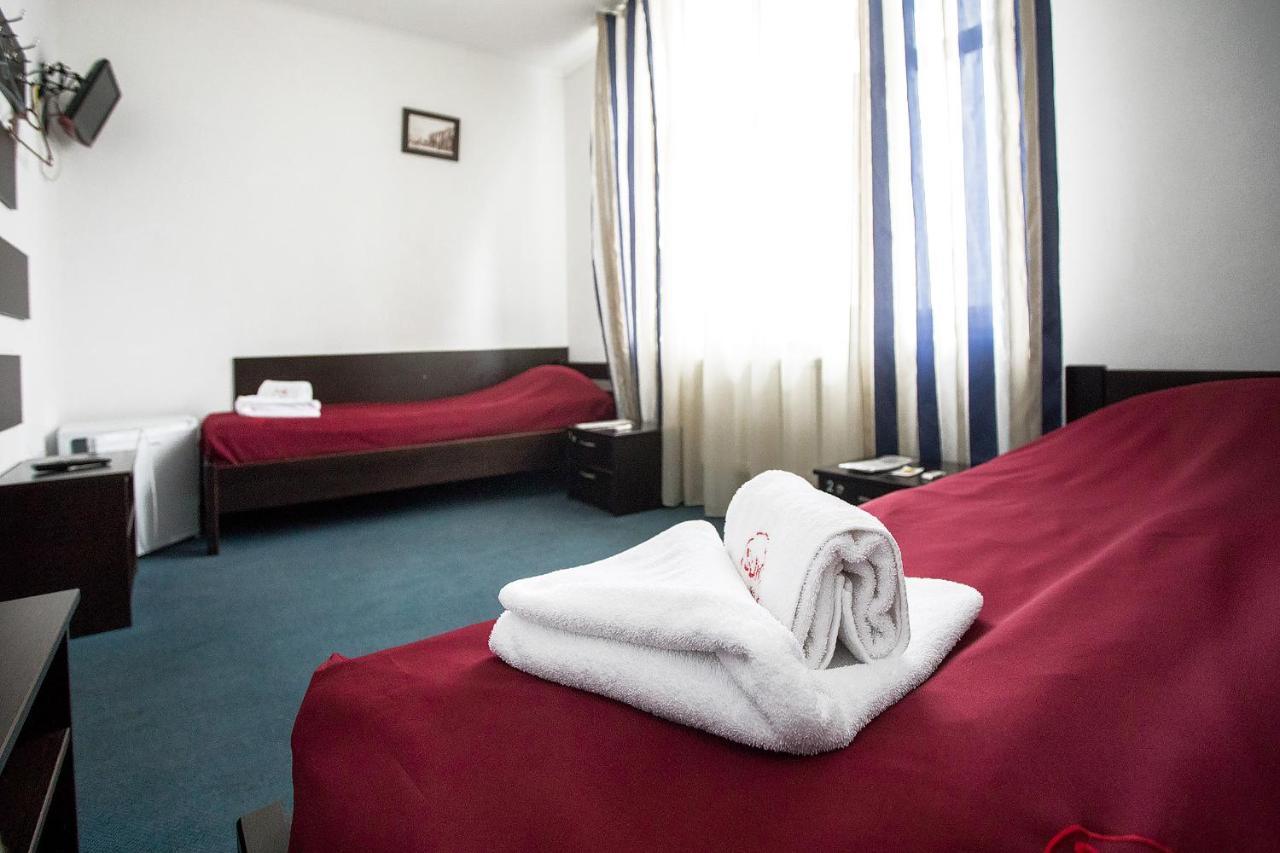 Hotel Sunlit Iwano-Frankiwsk Zewnętrze zdjęcie